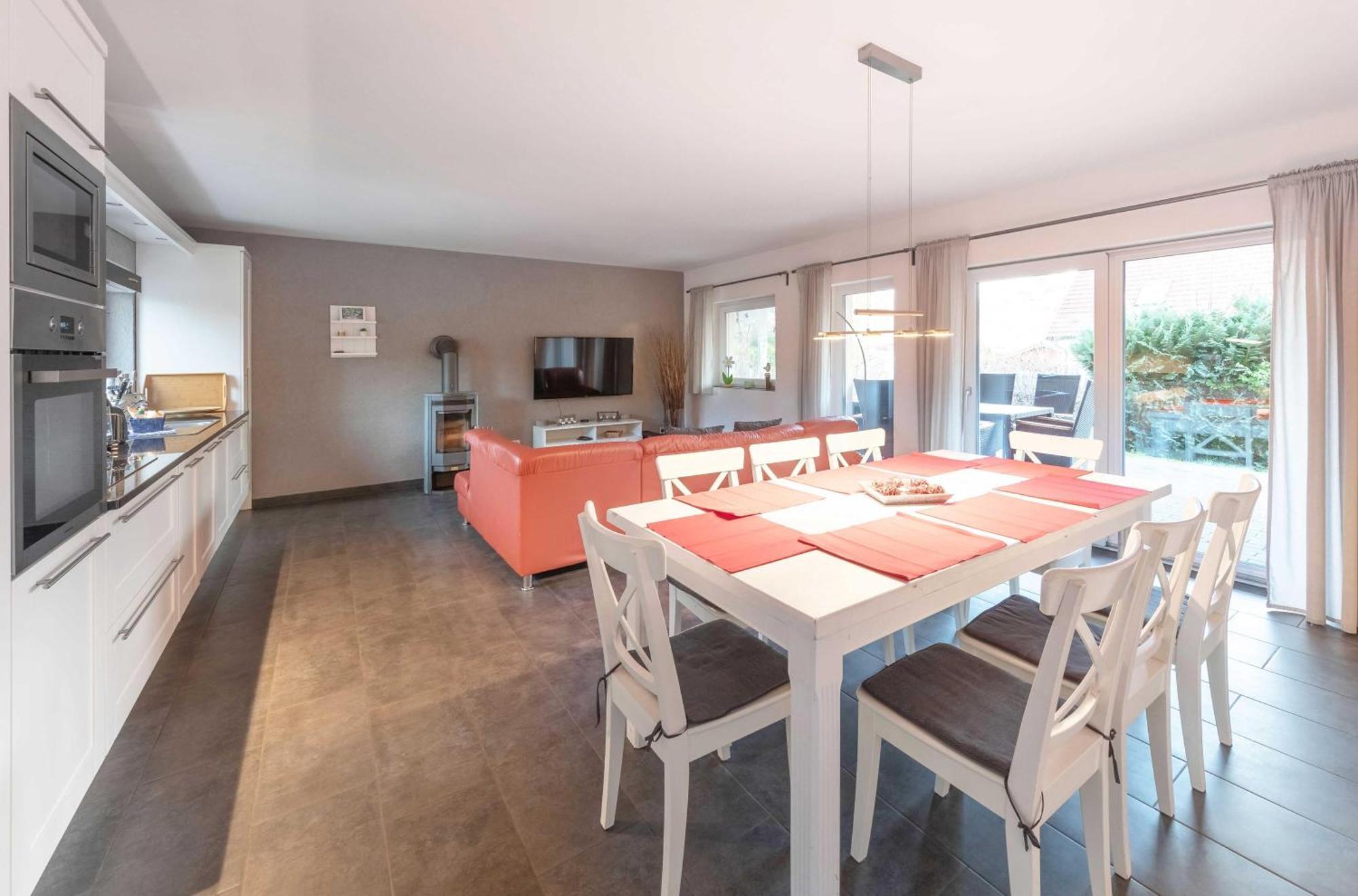 Ferienhaus Daniela Mit Terrasse Und Garten Silz  Εξωτερικό φωτογραφία